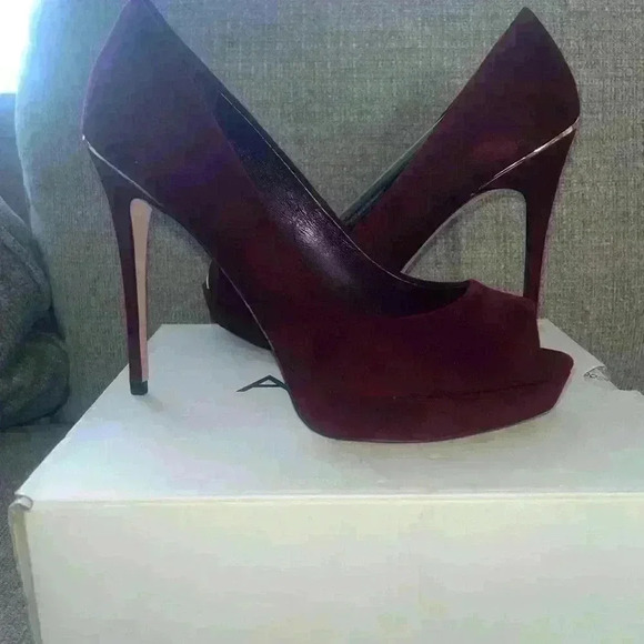 NWT Aldo suede  pump with open toe - Picture 3 of 7